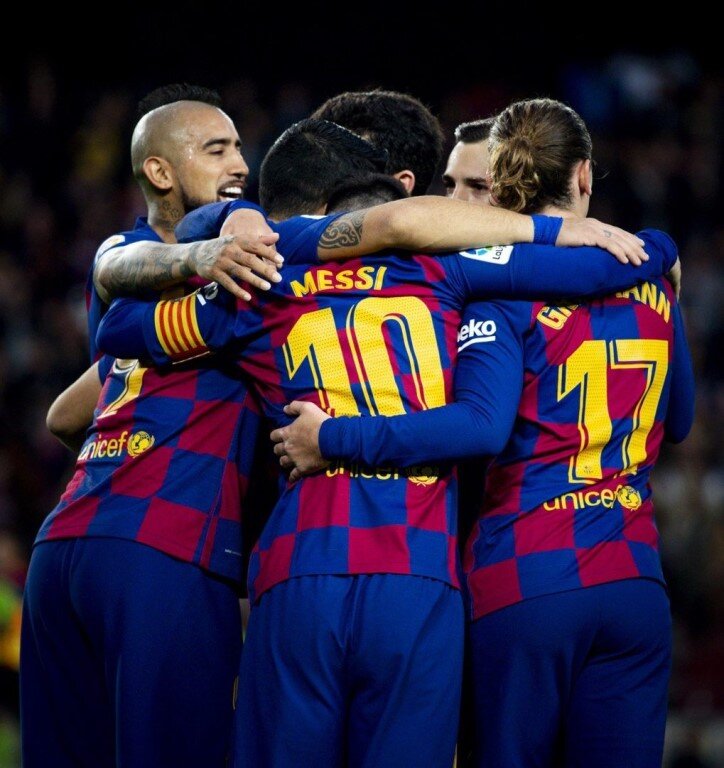 хави в барселоне хави в. барселона футбольный клуб состав 2015. барселона вк. барселона команда футбольная состав 2022. барселона футбольный клуб 2021.