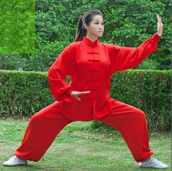 На картинке адептка тай-чи. То есть к материалу имеет опосредованное отношение. Но - красиво же!