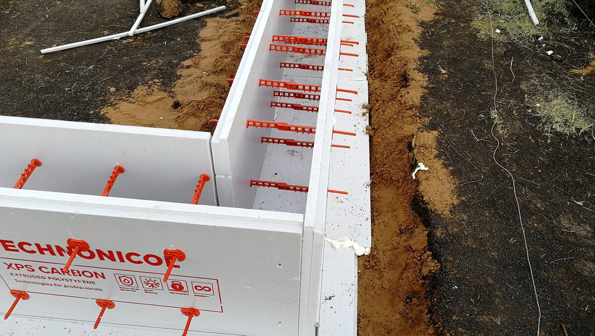 Смонтировали несъёмную опалубку.