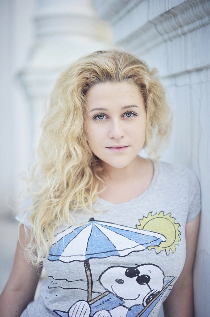 Так, девушка выглядит сейчас