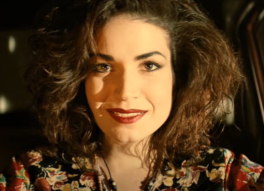 Анджела Джонс в фильме «Криминальное чтиво». Кадр из фильма