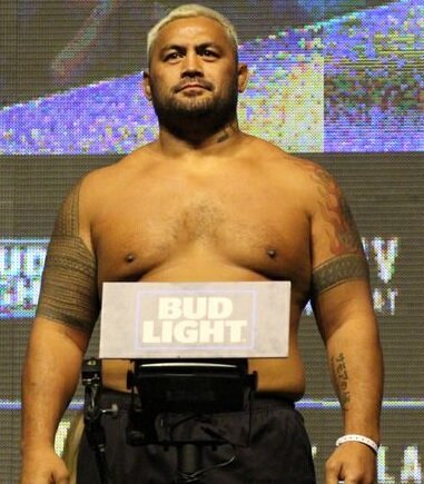 Марк Хант на взвешивании. Фото из свободных источников яндекс картинки.