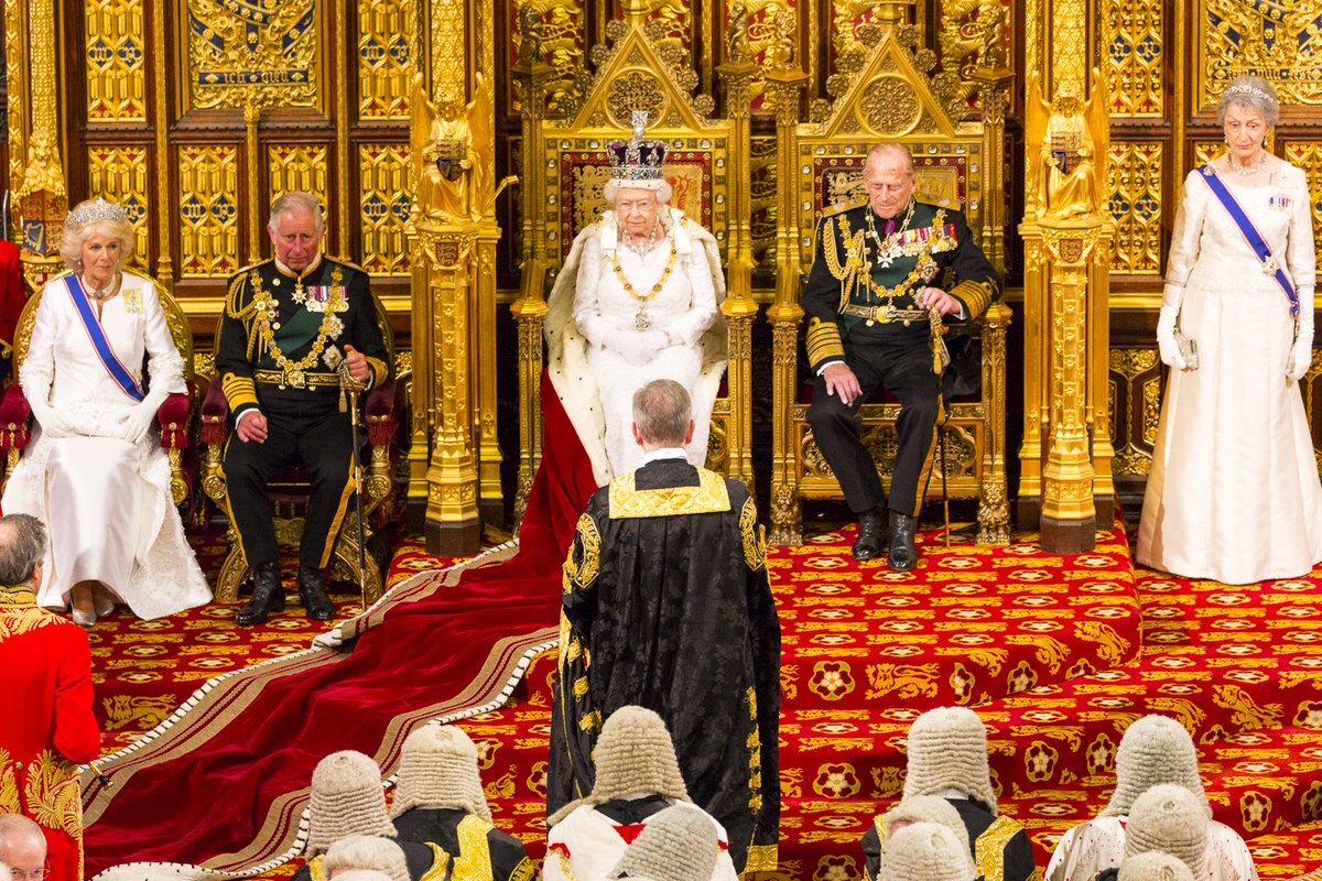 Принятие монархической конституции. The State Opening of Parliament Великобритании. Парламентарная монархия Великобритания. Монарх Великобритании палата лордов.