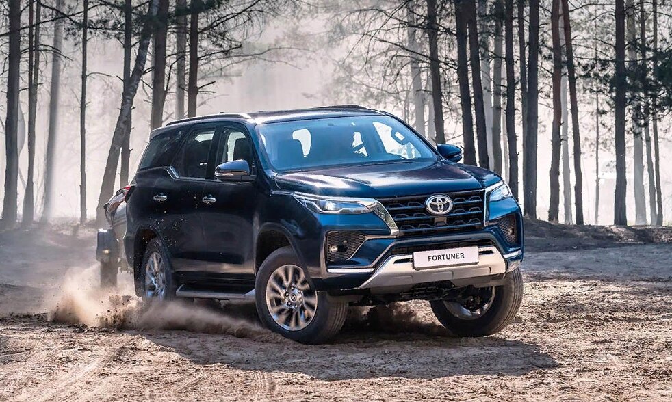 Тойота Фортунер 2020,  https://carsdo.ru/toyota/fortuner/photo/