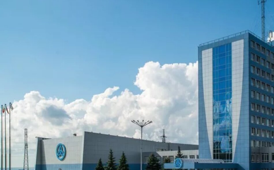 Нефтехимия нижнекамск. ПАО Нефтехим Нижнекамск. Нижнекамский химический завод. Нижнекамскнефтехим заводоуправление. НКНХ Нижнекамск.