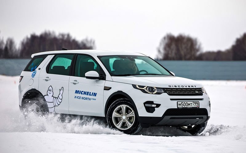 Michelin X-Ice North 4 SUV — для тех, кому на зимней дороге важно сочетание управляемости, безопасности и комфорта.   Сколько? Больше 300 шипов на одну шину!