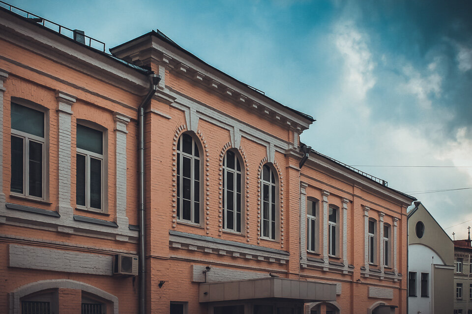 Во дворах между Хохловским переулком и Покровским бульваром