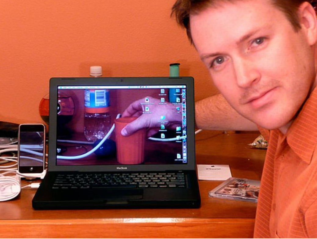 это была идея или челендж по созданию прозрачного рабочего стола.