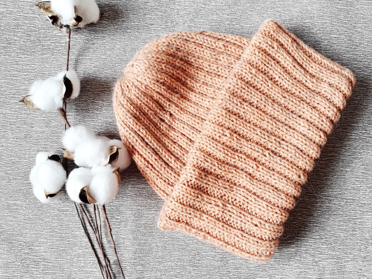 Шапка из пряжи "Осенний мотив" от Пехорки.