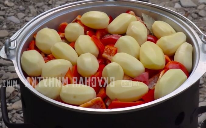 Картошка с мясом в казане рецепт с фото пошагово