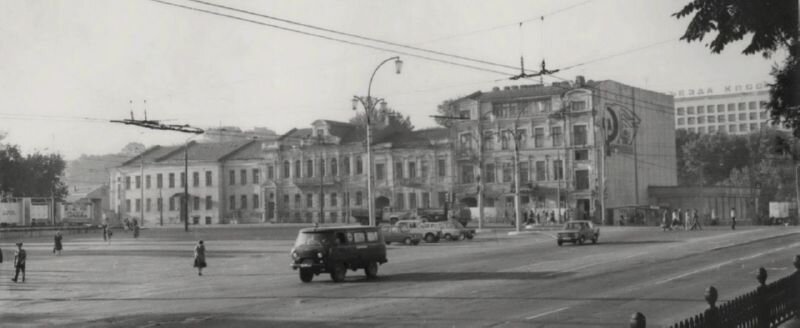 Площадь Свободы в 1980-е годы. Фото из группы «Таямніцы Віцебска»