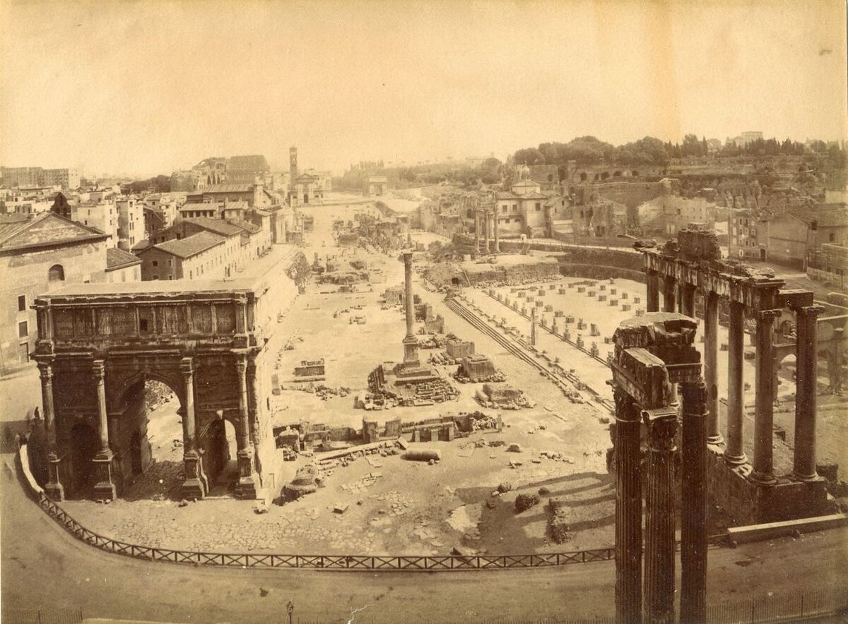 Старинная фотография Древнего Рима.