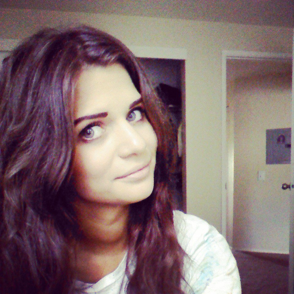 Это была девушка со своей красотой.