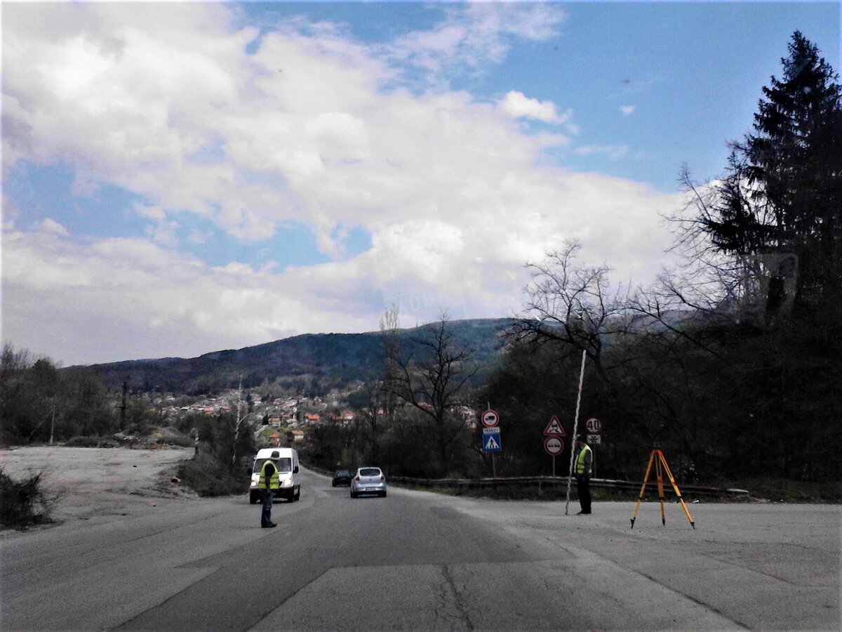 Полицейские на дороге в Болгарии. Фото автора статьи.