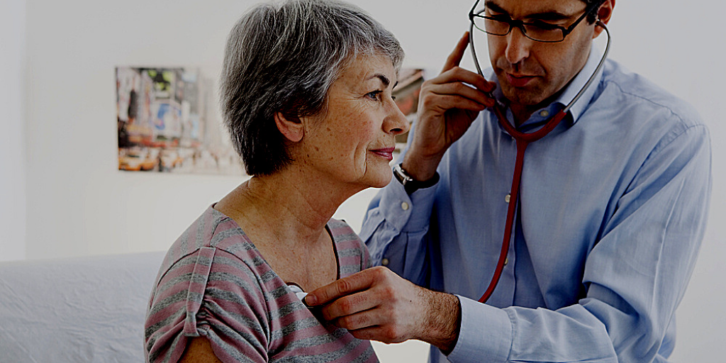 Диагностика заболеваний  начинается с осмотра врача.