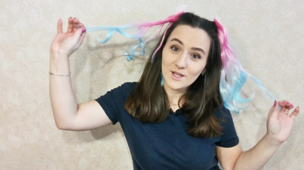 Это я снимаю видео на Ютуб про новый формат в Дзене. Машенька, 28 годиков