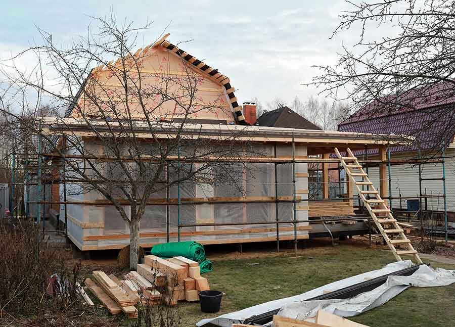 Особенности реконструкции деревянного дома своими руками
