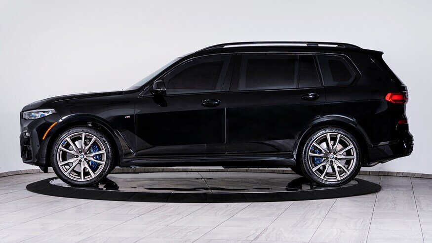 BMW X7 изображение взято с сайта Uzr.com