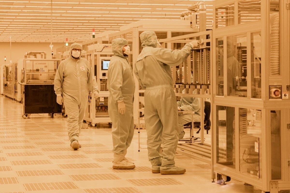 Российский центр гибкой электроники начал работу в городе Троицк Новой Москвы.