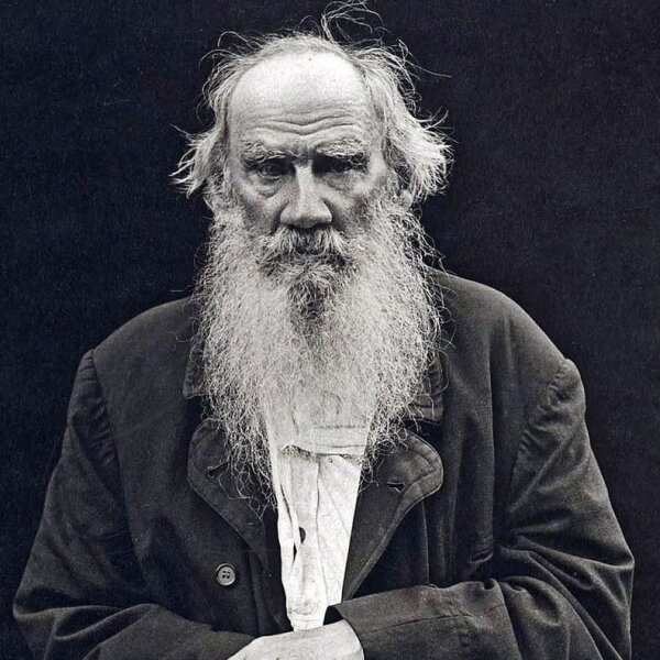 Портрет великого русского писателя Льва Николаевича Тостого. Из открытых источников яндекс-картинки.