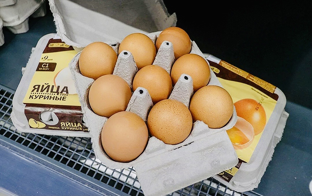 Упаковка для яиц 9 шт. Девяток яиц. Десяток яиц. 9 Яиц в упаковке. Купить яйца в ленинградской