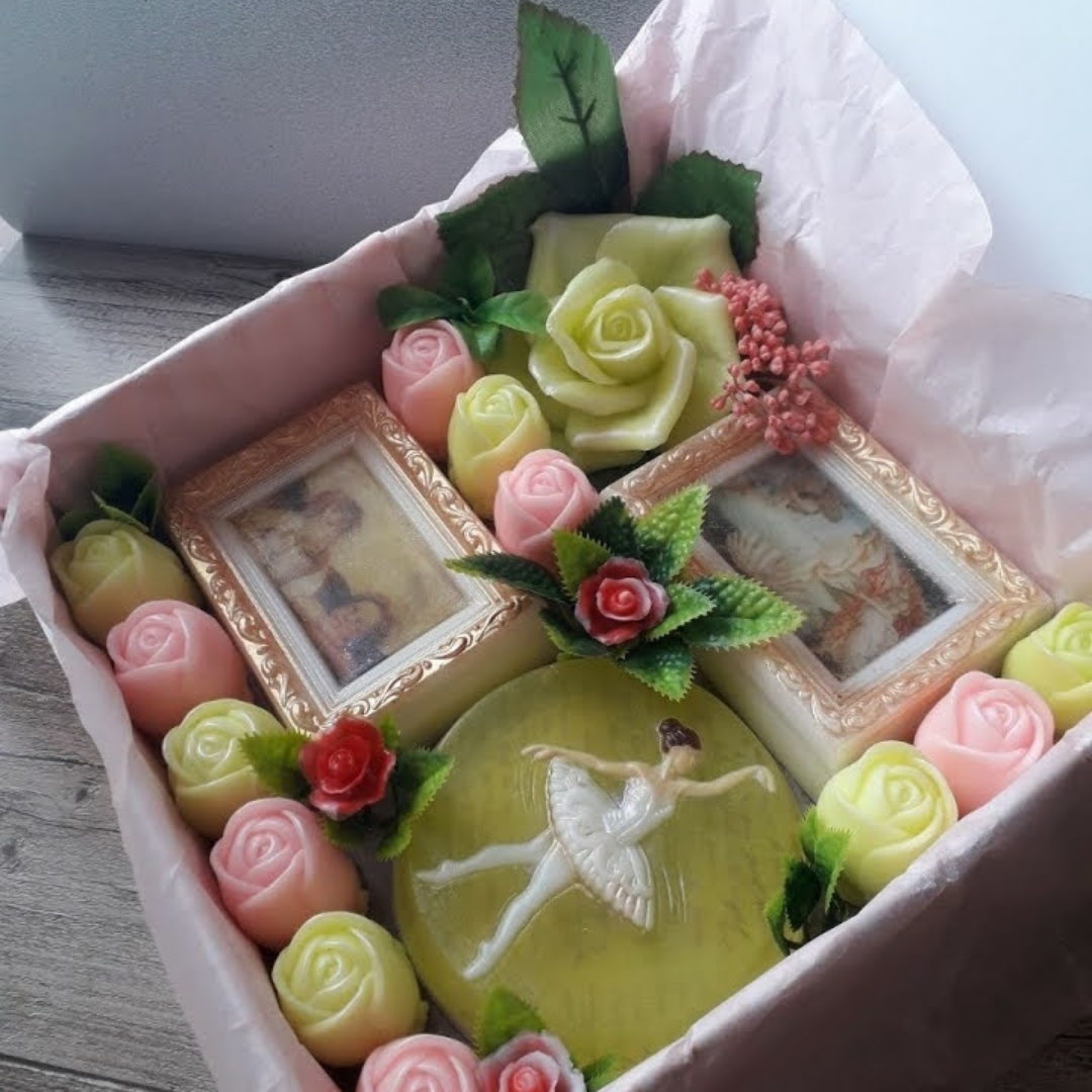 Всё это мыло, представляете?!  >>>>