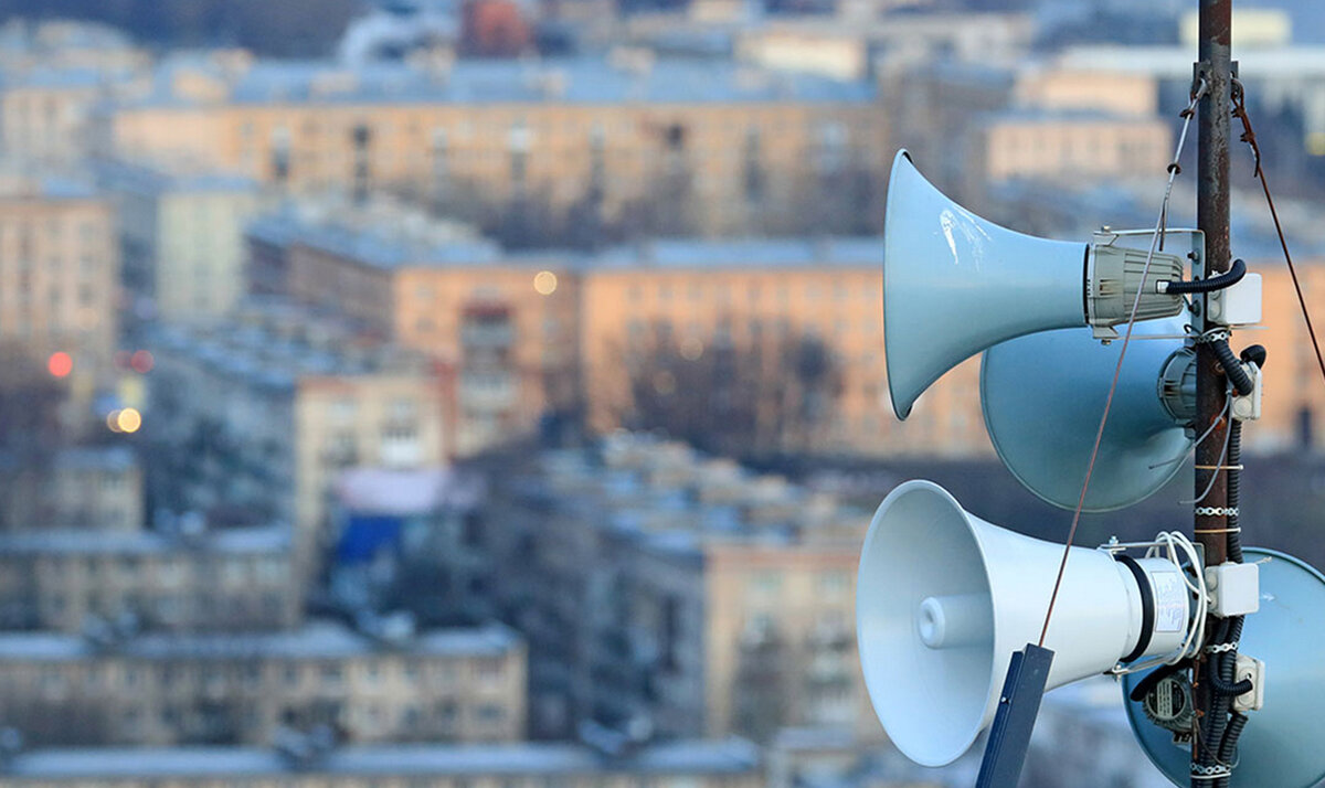 В России тоже проводят такие учения, но в первую очередь это связано никак не с возможным авианалетом. Источник: Яндекс.Картинки
