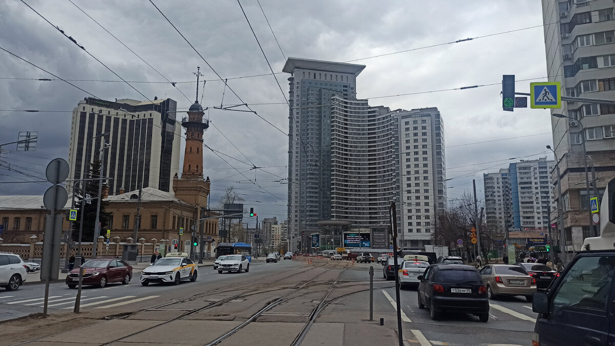 На остановке