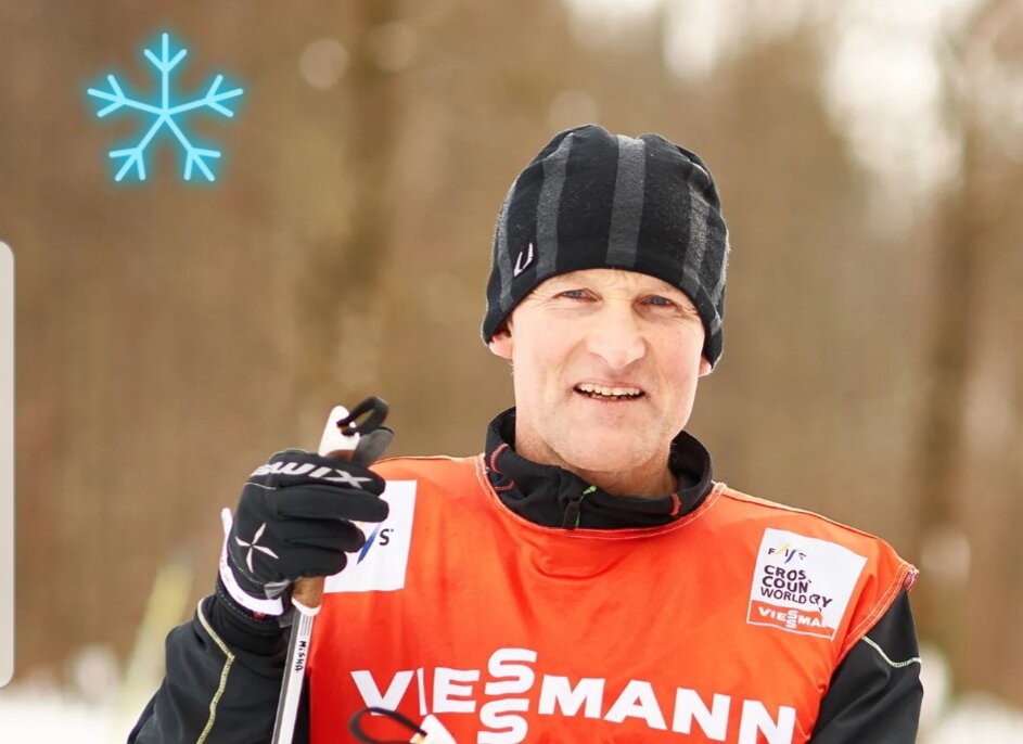 Зато Вегард Ульванг (глава комитета лыжных гонок в FIS) "располагает" к беседе🤭