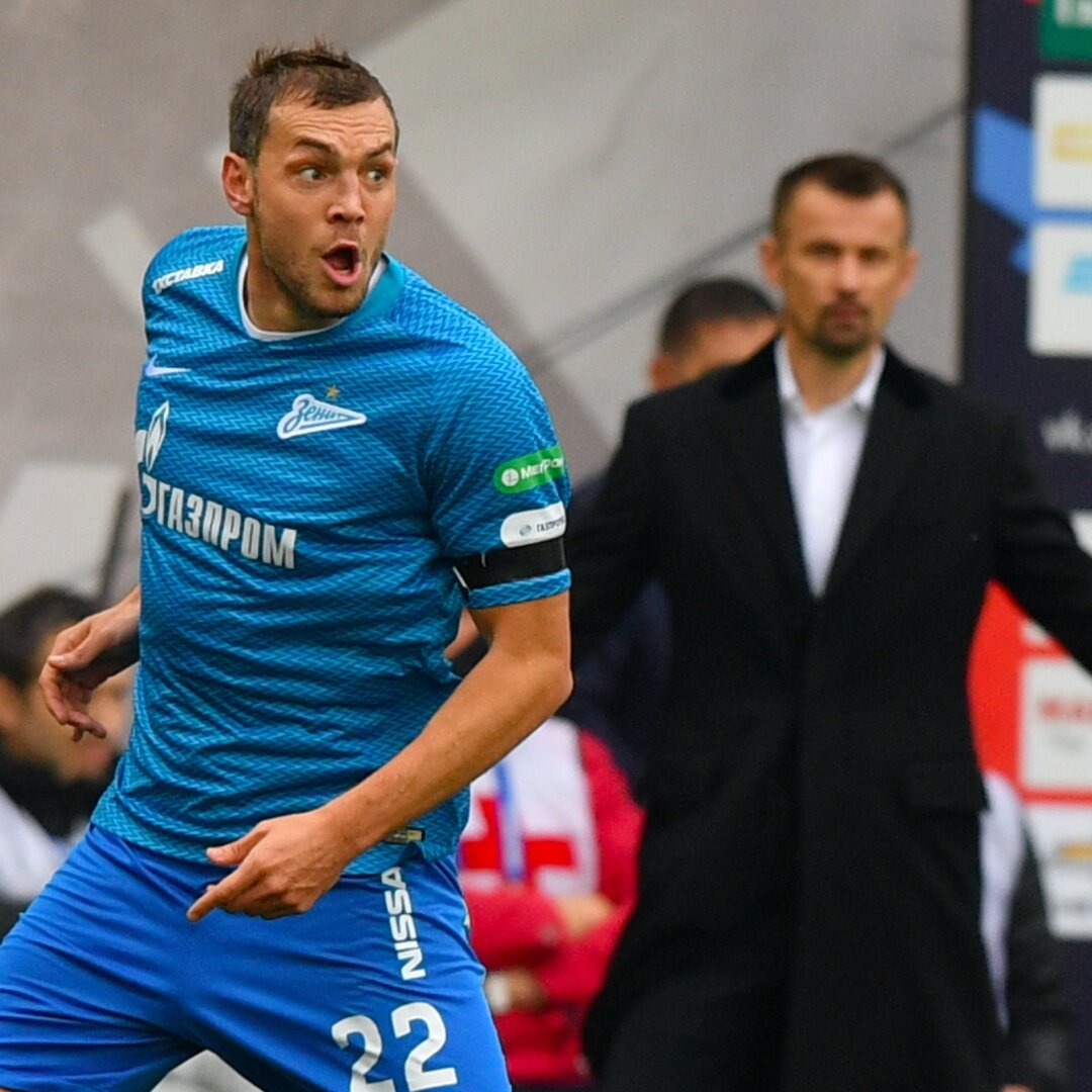 Слухи о конфликте Дзюбы и Семака возникли практически сразу. Источник фото: www.scoopnest.com