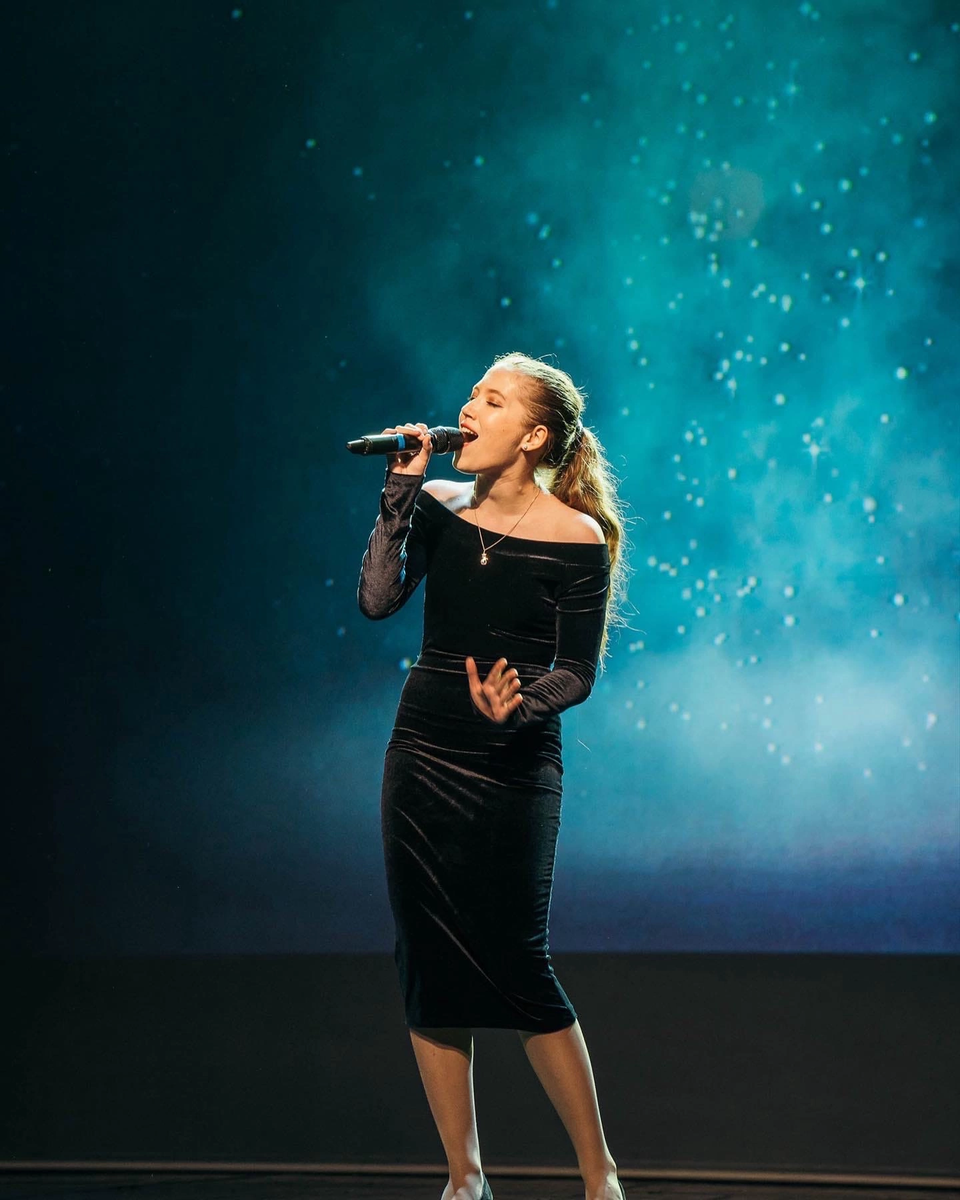 Препод ВЧБ Настя Котова.