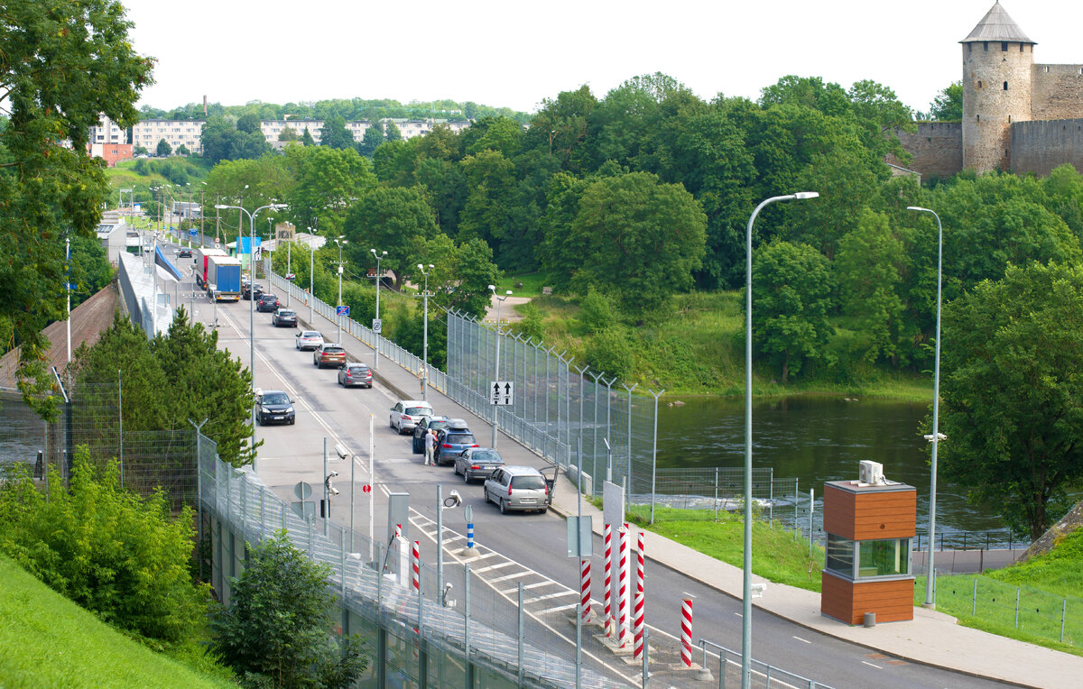    Нарва, Эстония  Karasev Viktor/Shutterstock/FOTODOM