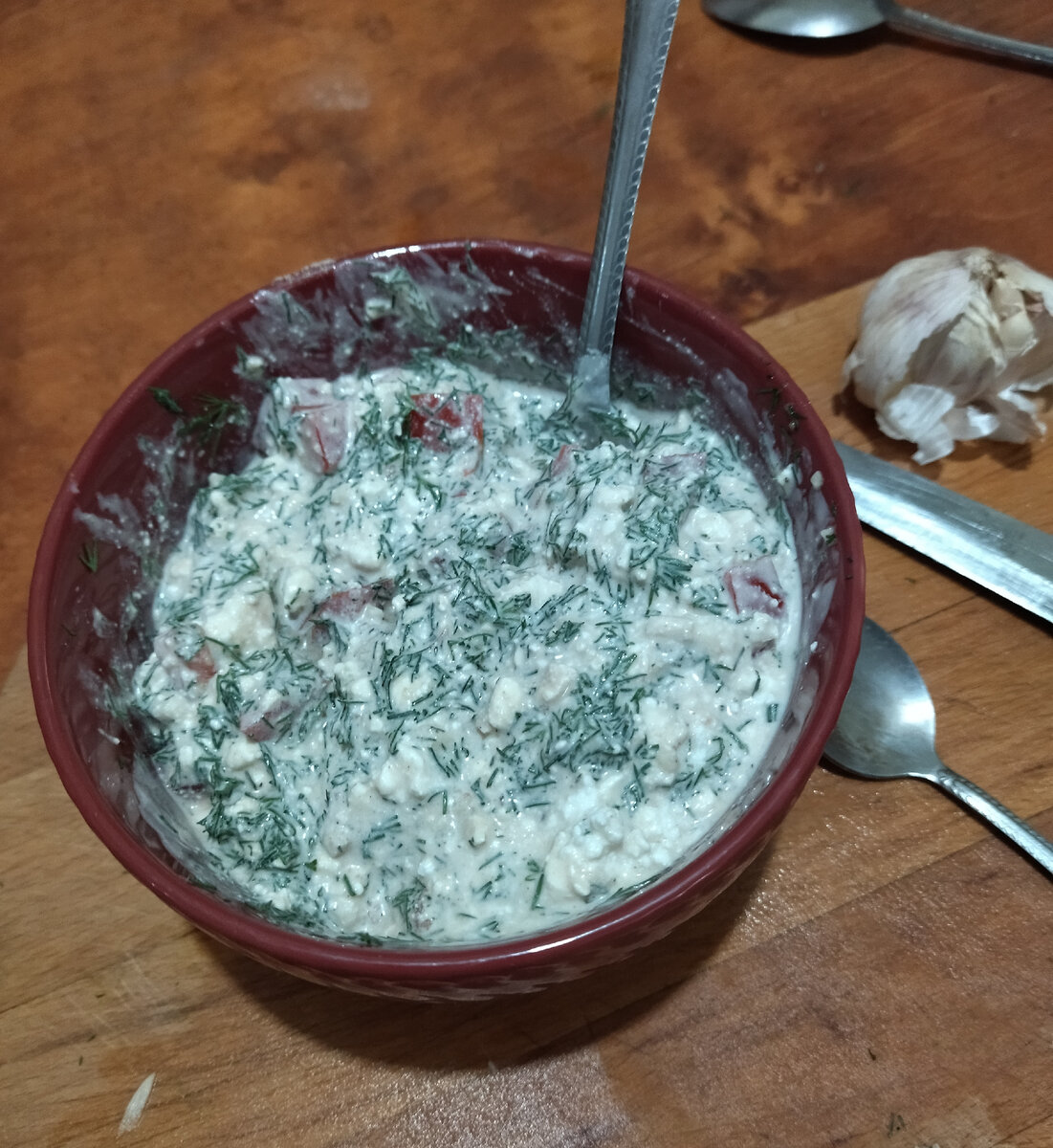 Сегодня этот «греческий сиротский салат» выглядел так.