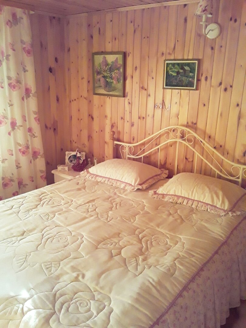  Спальня в дачном доме, где прохладно в любую жару