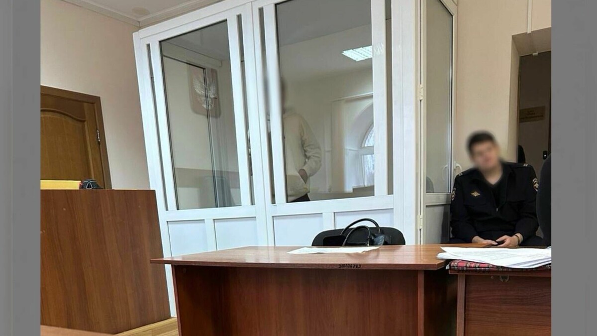     Под стражу заключили двух правоохранителей по обвинению во взяточничестве, сообщили в следственном управлении СКР по Ставропольскому краю.