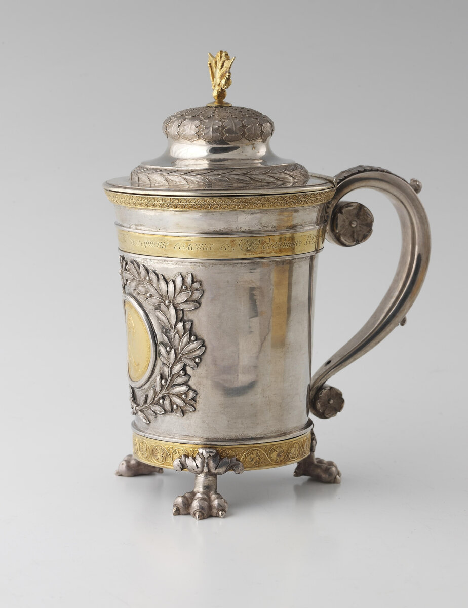 Кружка. Россия, Москва, 1824. Мастер-монограммист: С.S. Высота: 22,8 см.