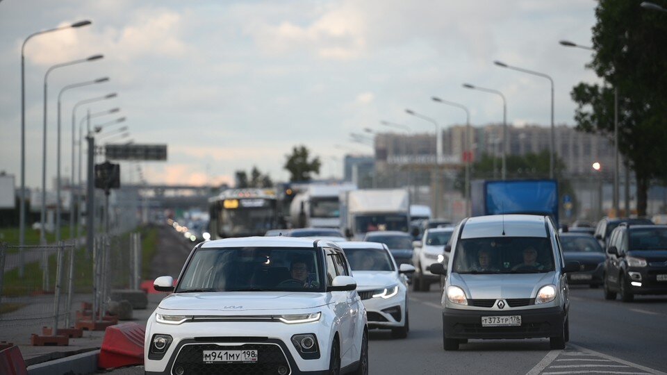     В Петербурге 85 процентов загрязнений воздуха из-за автомобилей Юлия ПЫХАЛОВА