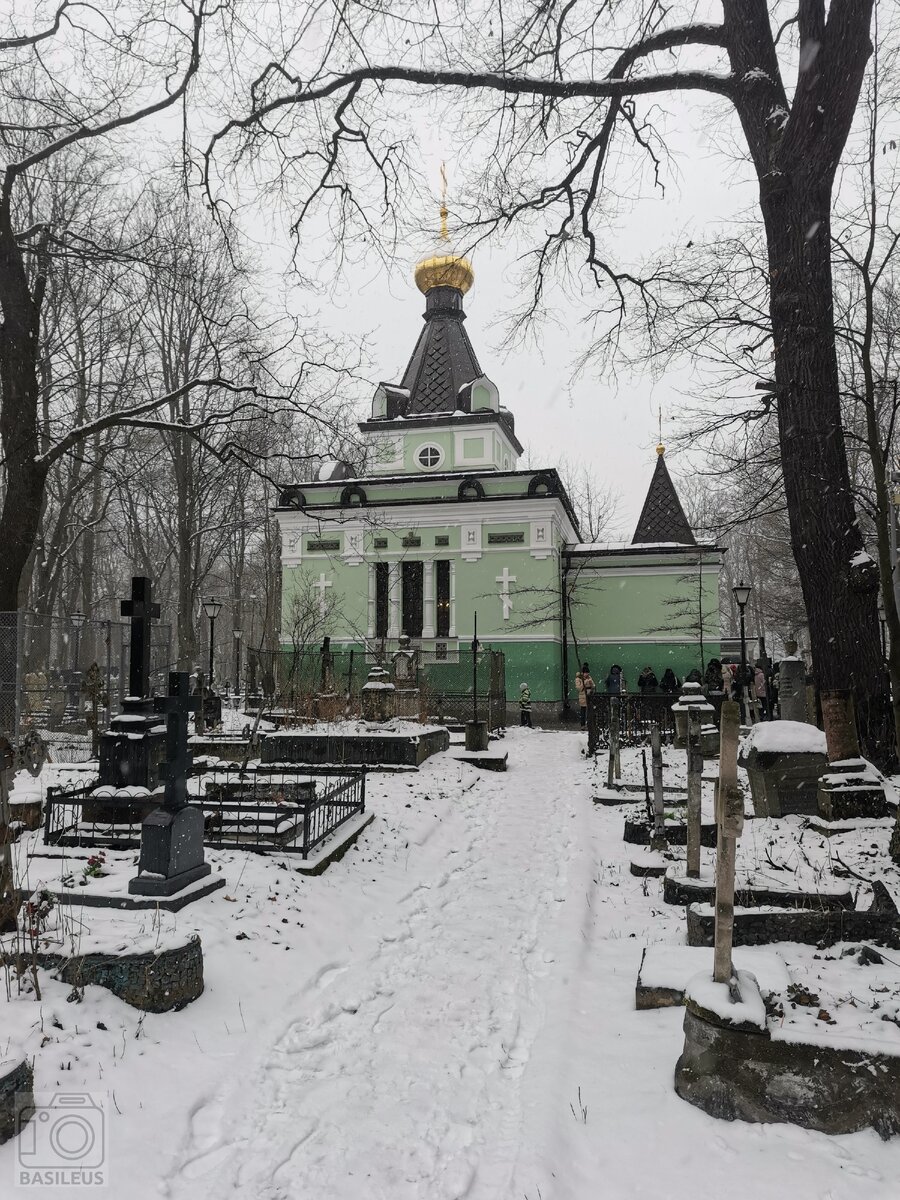 Часовня святой блаженной Ксении Петербуржской, Смоленское православное кладбище, Санкт-Петербург. Фото автора