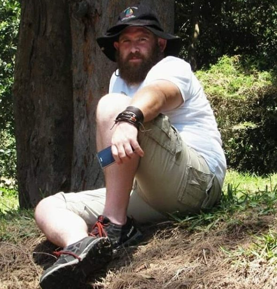 коричневая кожаная куртка мужская. мужчины буры. массимо дутти мужской образ. кожаная куртка рубашка мужская. вторая англо-бурская война 1899-1902.