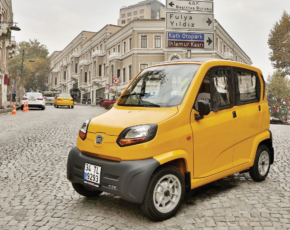  Bajaj Qute