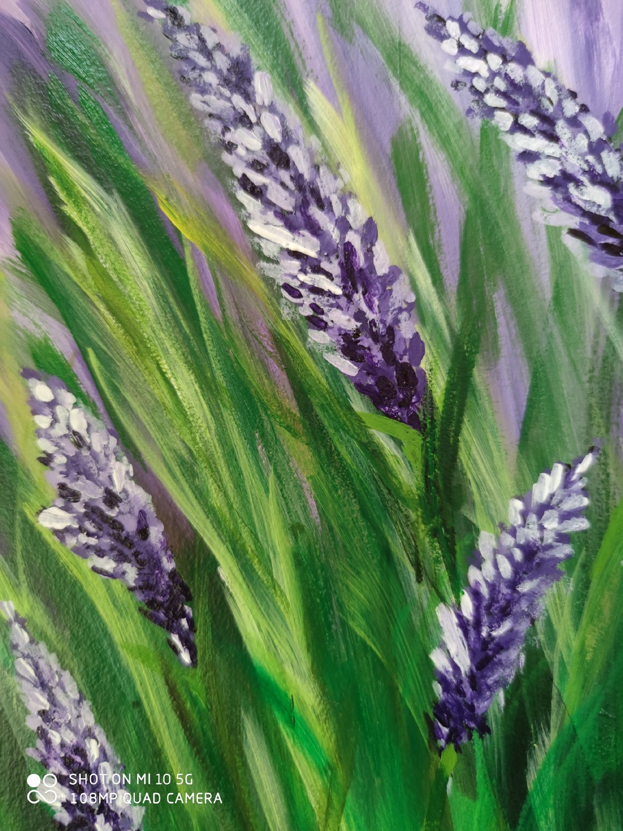 Можно ставить на заставку.