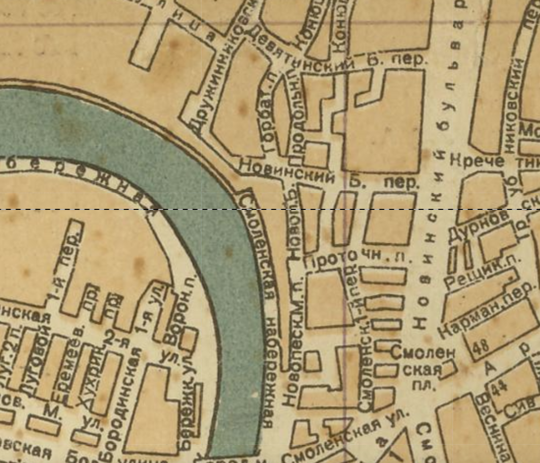 Карта Москвы в том месте, где потом появится мост. Во-первых, крутой поворот реки, во-вторых, на месте будущего Нового Арбата переулки.