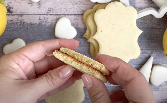 Печенье с лимонной глазурью