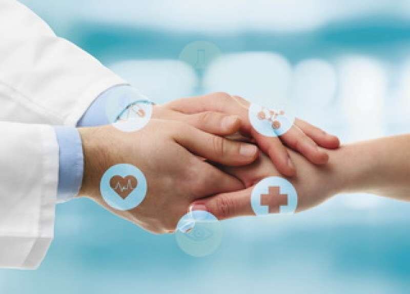 Возможно ли получить на медицинскую помощь без полиса ОМС бесплатно?