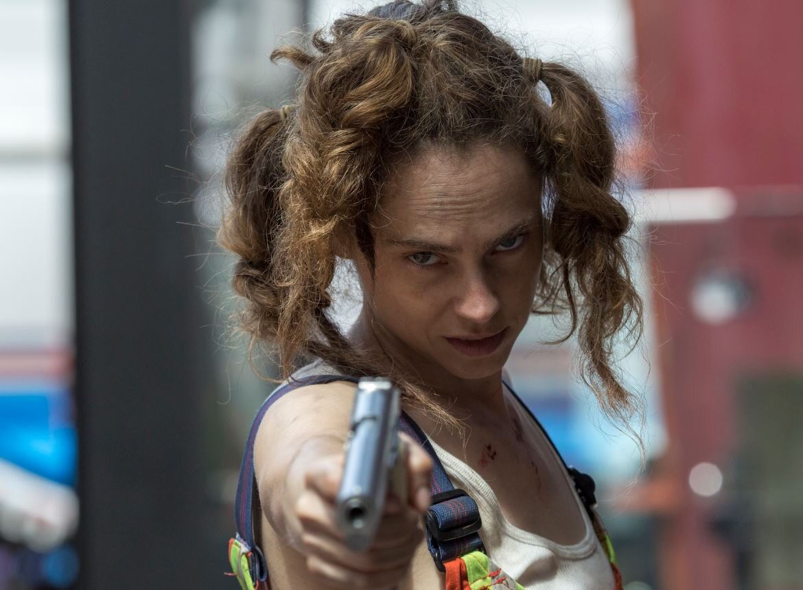 Кадр из сериала "Холистическое детективное агентство Дирка Джентли" 