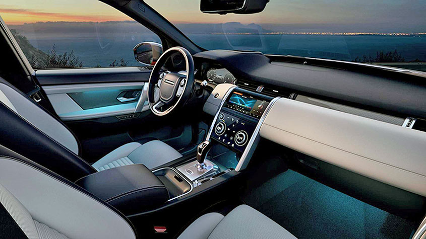 Фото с сайта https://ex-roadmedia.ru/auto/awd/news/land-rover-predstavil-discovery-sport-2020-na-novoj-platforme