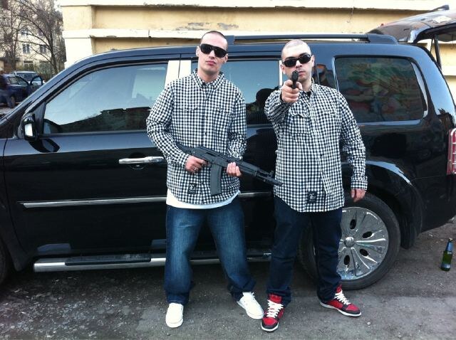 «Кажется, этим котам сегодня крупно везёт»