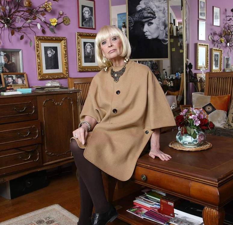 Во всём ощущается стиль хозяйки. Гостиная Светличной. Фото: Инстаграм @7days_ru