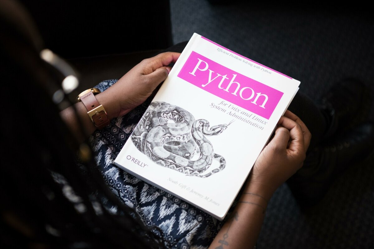 Где лучше учить Python и почему вам нужно знать этот язык