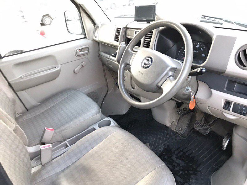 Очень просто и удобный салон